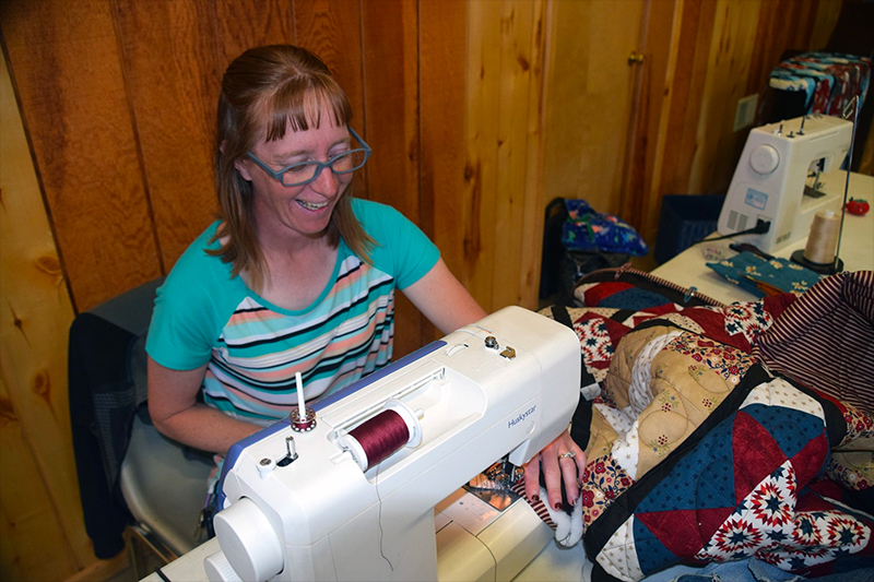 Sewing quilt